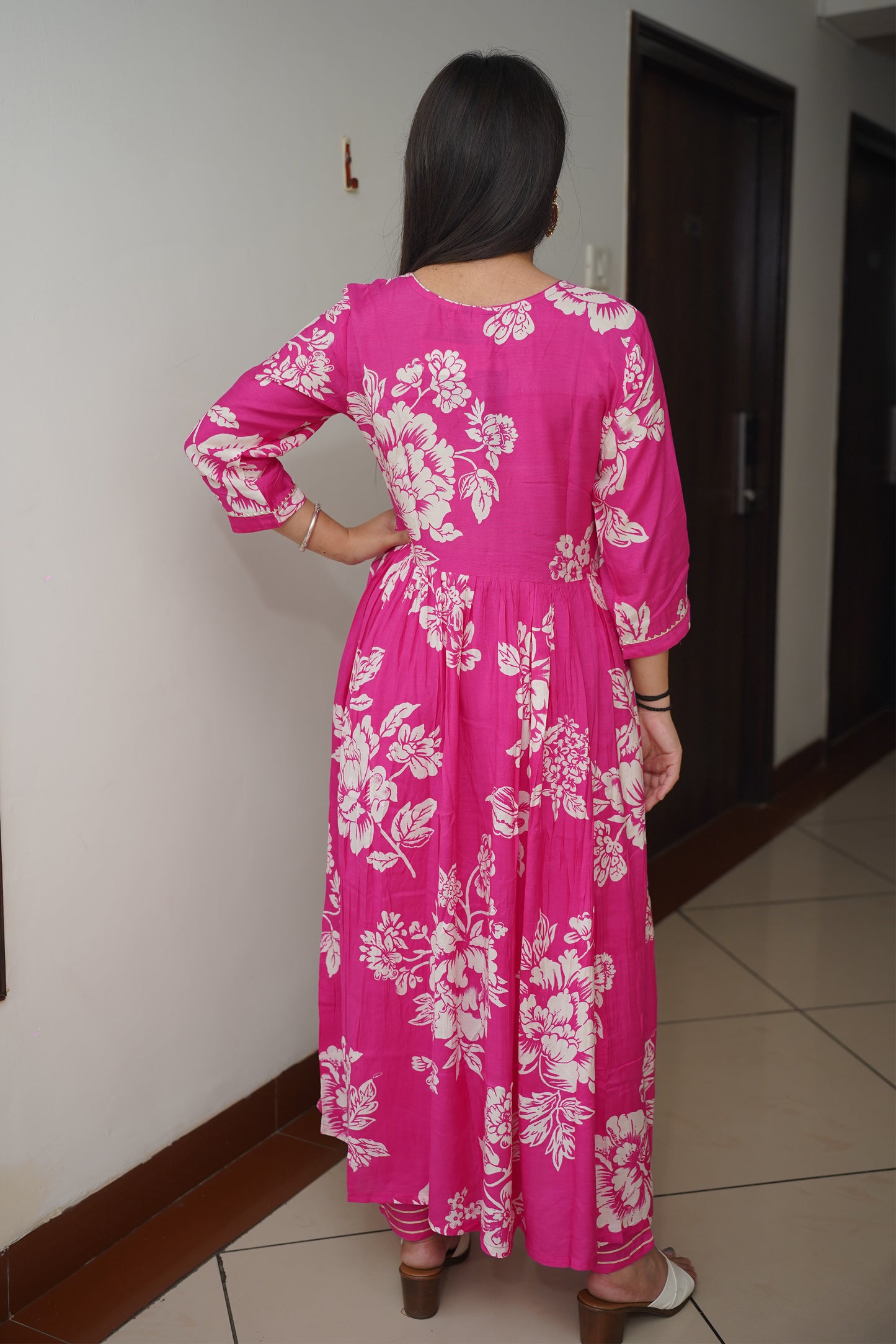 Gajri Glow Anarkali Set